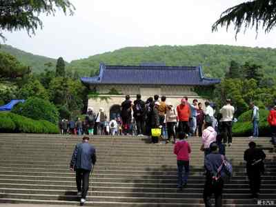 紫金山天文台及中山陵