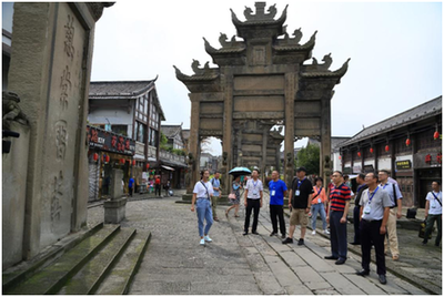 四川内江开展“凝聚你我力量让消费更温暖”活动