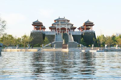 德州董子园“拍了拍”你:十一来乘画舫赏美景,医护人员免费!