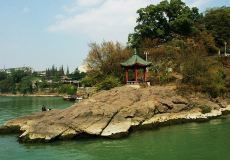 杭州富阳区图书馆游玩-富阳区图书馆门票多少钱/价格表-团购票价预定优惠-景点地址在哪里/图片介绍/参观预约/旅游游览顺序及注意事项/营业时间-】