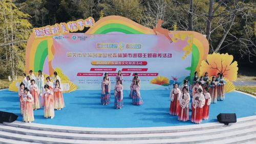 轻装出行 一起徒步游览帽子峰旅游景区,是一种怎样的体验