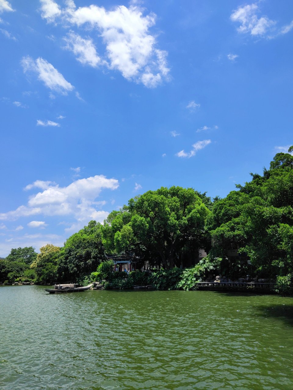 桂林开放式的榕湖景区实在太美丽 免费游览,开放式管理,景色宜人,天空