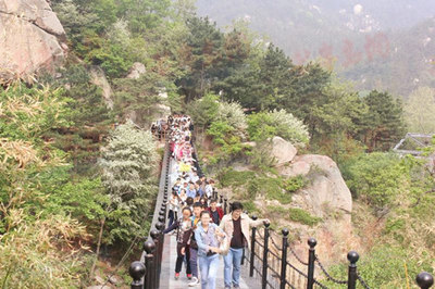 崂山五一假期接待游客10余万人次 自驾游仍是主力