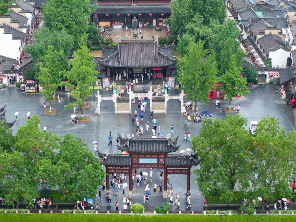 多地景区取消旅游预约 “不约而至”如何体验良好?