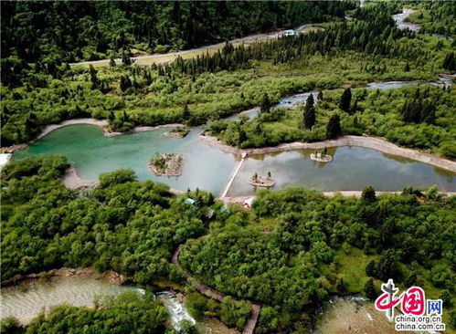 环境整治现实效 达古冰川恢复景观 罗毕圣湖