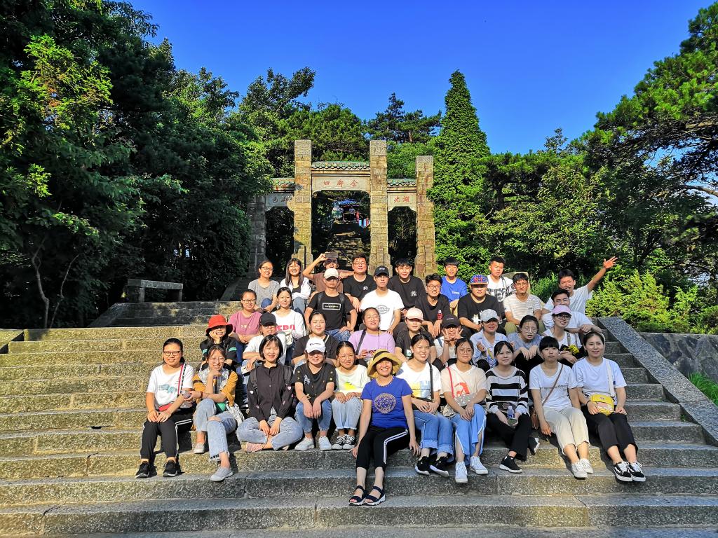 商学院2018级旅游管理专业圆满完成认识实习工作，聚焦园区管理服务实践